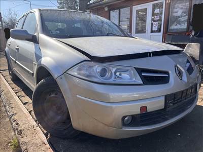Renault Mégane II 1.5DCI bontott alkatrészei