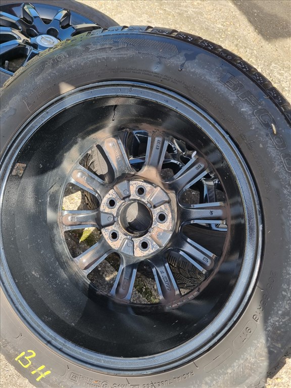  Opel Astra 5x110 16"  alufelni, rajta 205/55 eldobós Nokian téli gumi 3. kép
