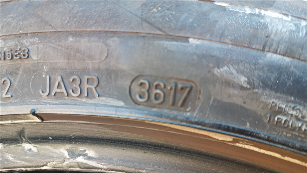 2db 225/45 R19 92W használt Dunlop SportMaxx RT2 DSST nyári gumi 5. kép