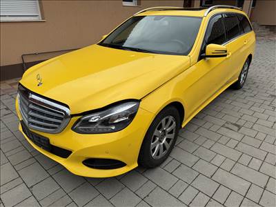 Mercedes E 200 (W212) bontott alkatrészei