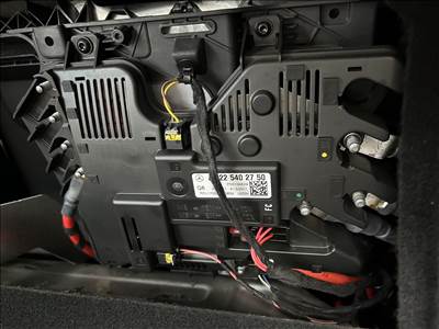 Mercedes S 500 PLUG-IN HYBRID biztosítéktábla a2225402750