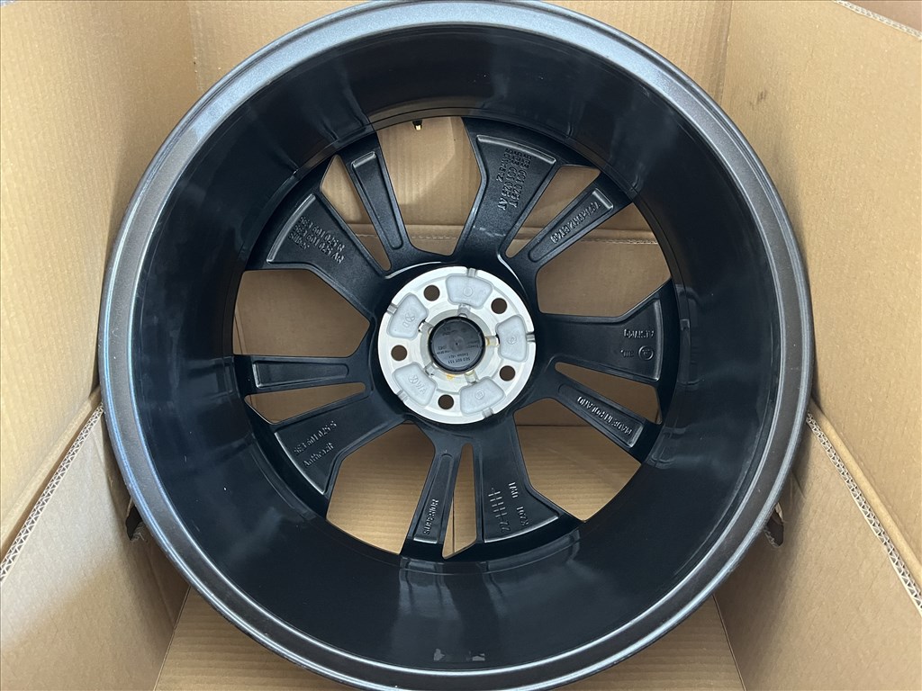 EREDETI SKODA ALTAIR 19" 5X112 SKODA SUPERB KODIAQ OCTAVIA RS . 3. kép