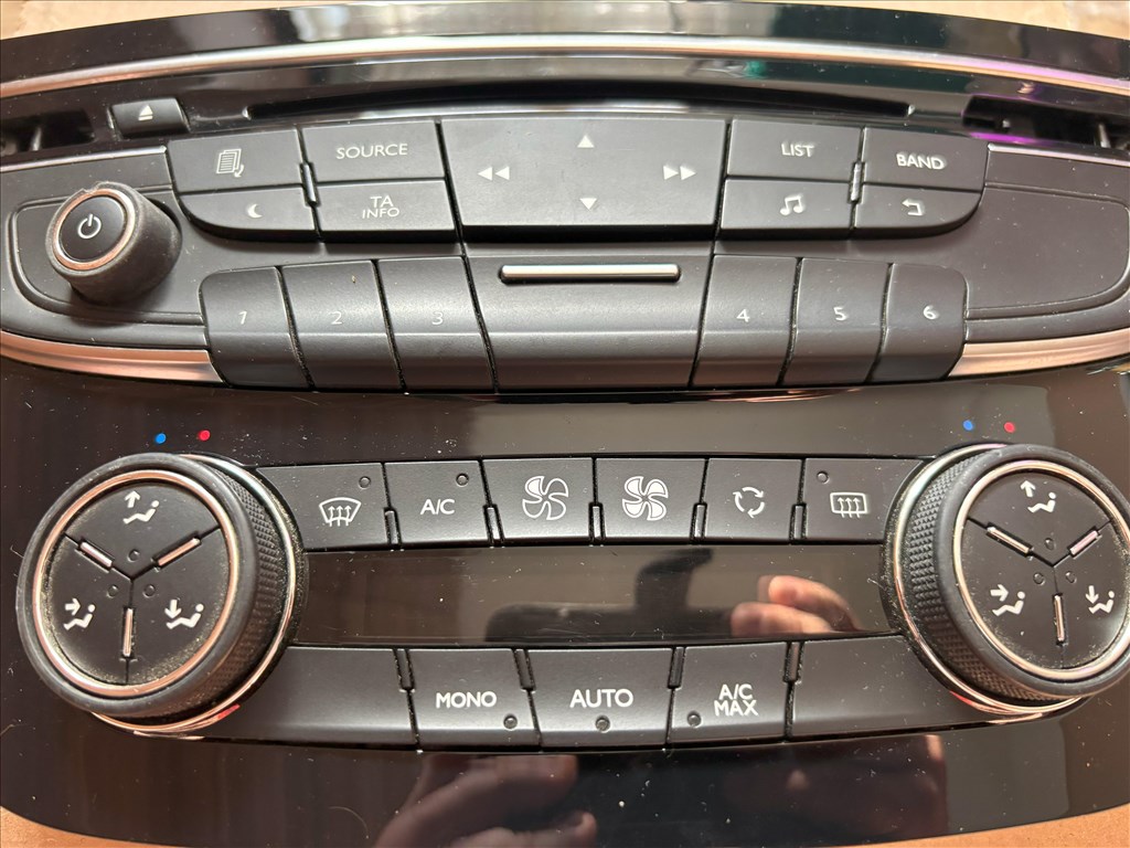 Peugeot 508 I rádió, klíma panel kapcsoló 98023793xz 4. kép