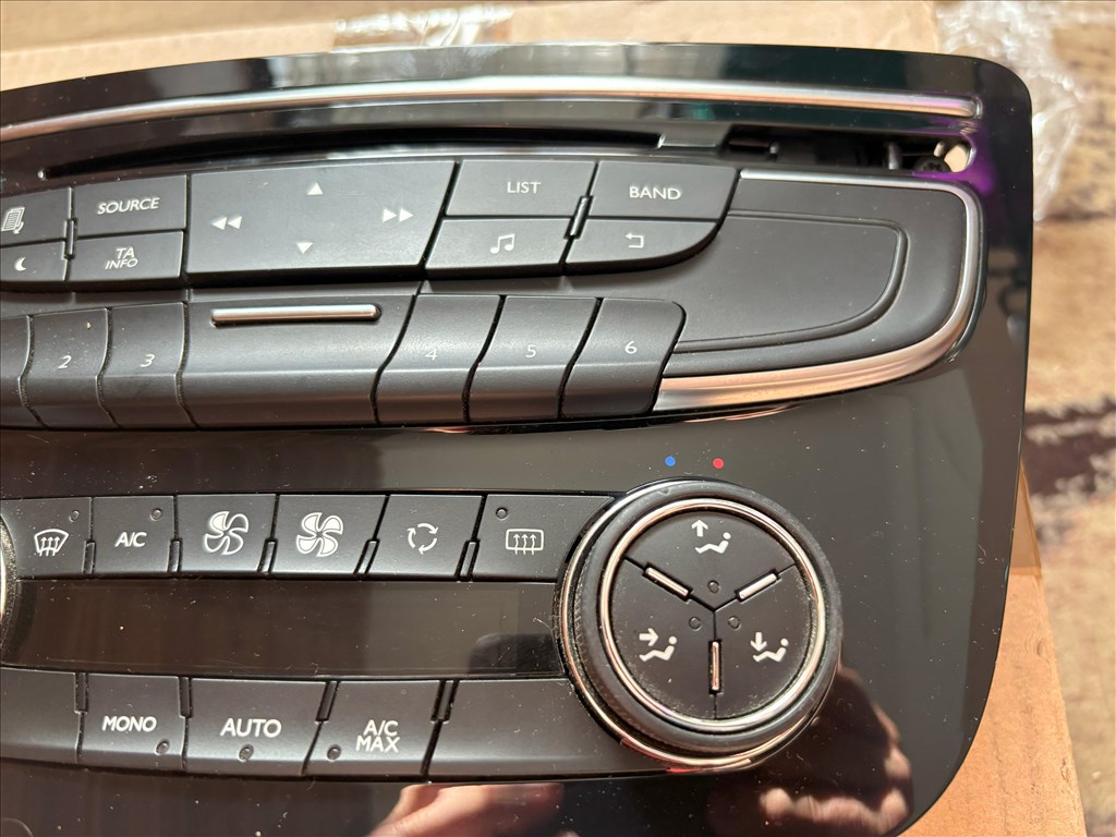 Peugeot 508 I rádió, klíma panel kapcsoló 98023793xz 5. kép