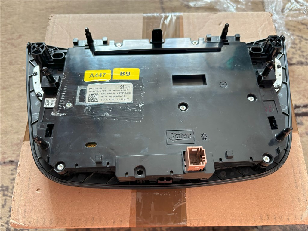 Peugeot 508 I rádió, klíma panel kapcsoló 98023793xz 6. kép