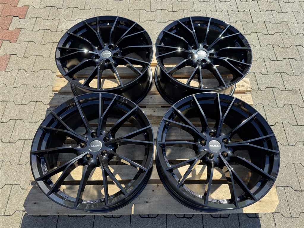 R20 5x112 (66,6) MAK FABRIK-D 9J ET40 GLOSS BLACK új alufelnik felnik 2. kép