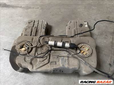 BMW X5 E70 X6 E71 F15 F16 30dx 35dx 40dx 50dx üzemanyag tank 16117195462