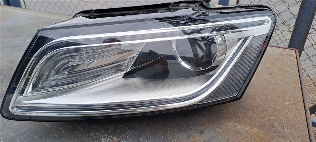 Audi Q5 (8R) AUDI Q5 8R0 bal első bi-xenon fényszóró 2013-2017  1. kép