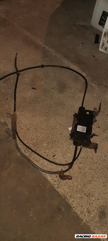 Renault Espace IV 2.0 dCi FAP Espace 4 elektromos kézifék 8200611957 3. kép