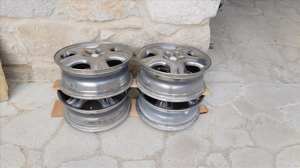  5x100 lyukosztású 6,5JJ 16" használt Dezent alufelni 2. kép