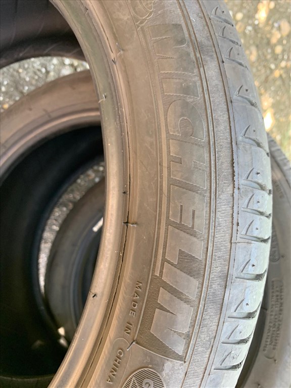  215/5018" használt Michelin nyári gumi gumi 3. kép