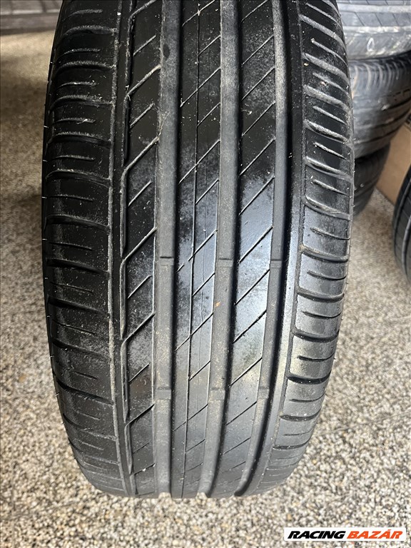  5x112 lyukosztású 16" újszerű Gyári alufelni, rajta 215/60 újszerű Bridgestone nyári gumi gumi  5. kép