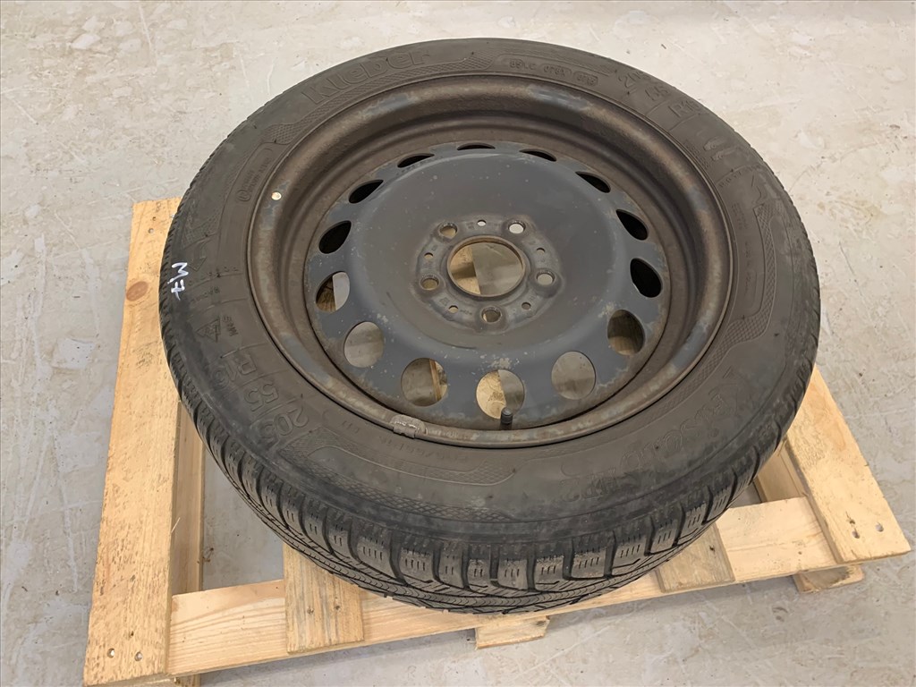  BMW felni garnitúra 16" (gyári acélfelni/lemezfelni) téli kerék E90 E91 E92 E93 E87 E81  1. kép