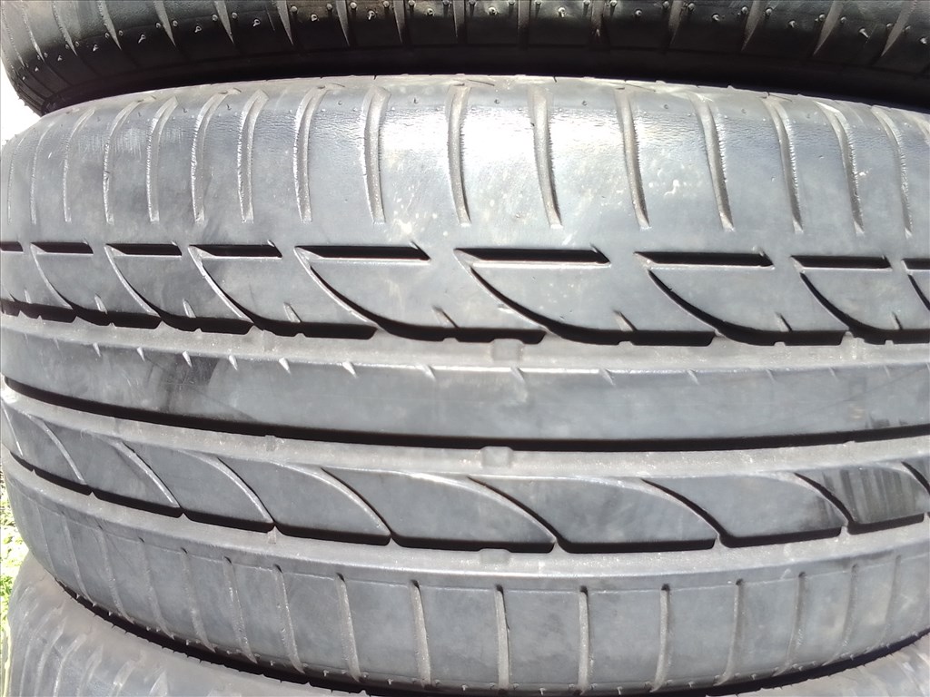  235/40R19 Bridgestone Potenza S001 nyári gumi  4. kép