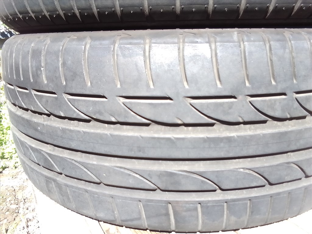  235/40R19 Bridgestone Potenza S001 nyári gumi  5. kép