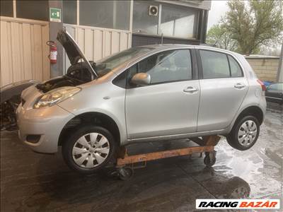 Toyota Yaris (XP90) 1E7 oldal ajtók ajtó 