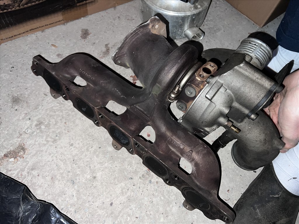 Ford/ Volvo 2.5t turbó - 53041015271   5. kép