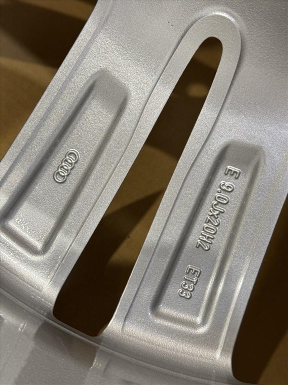R20 Original Audi 9J ET33 - 4m0 601 025H 4M0601025H 2DB ALUFELNI FELNI 3. kép