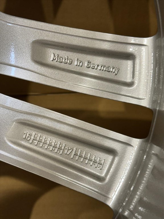 R20 Original Audi 9J ET33 - 4m0 601 025H 4M0601025H 2DB ALUFELNI FELNI 12. kép