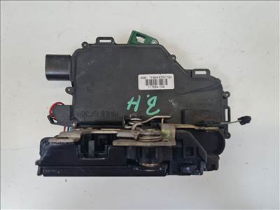 Volkswagen Golf IV bal hátsó ajtózár (18729) 117684104