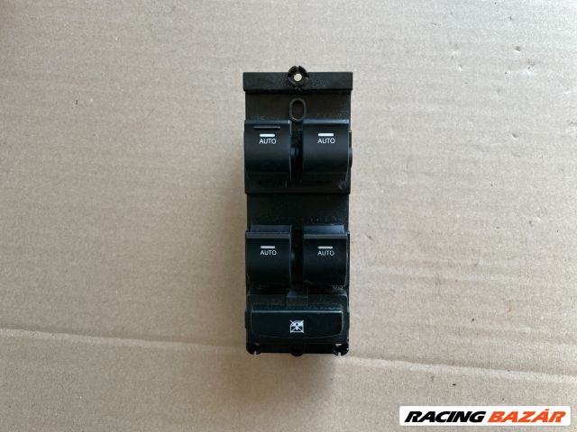 Hyundai i40cw 1.7 CRDi bal első ablakemelő kapcsoló  935703z300 1. kép