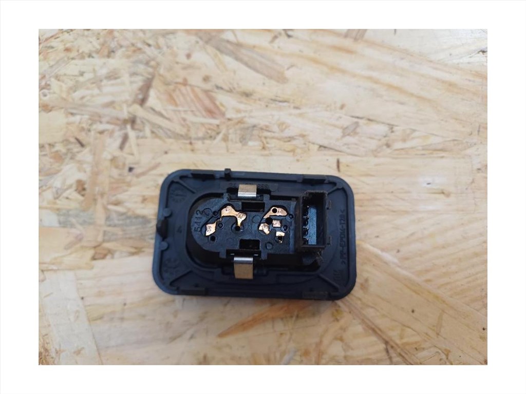 Opel Corsa C (2000-2010) Jobb Első Ablakemelő Kapcsoló   2. kép