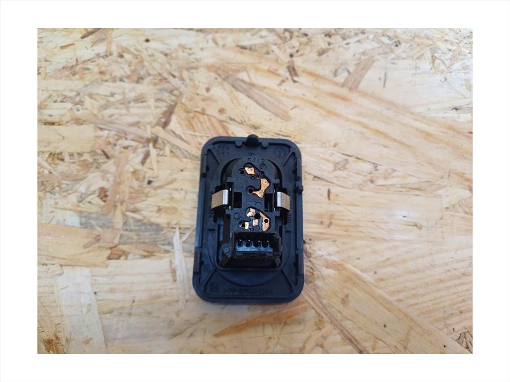 Opel Corsa C (2000-2010) Jobb Első Ablakemelő Kapcsoló   3. kép