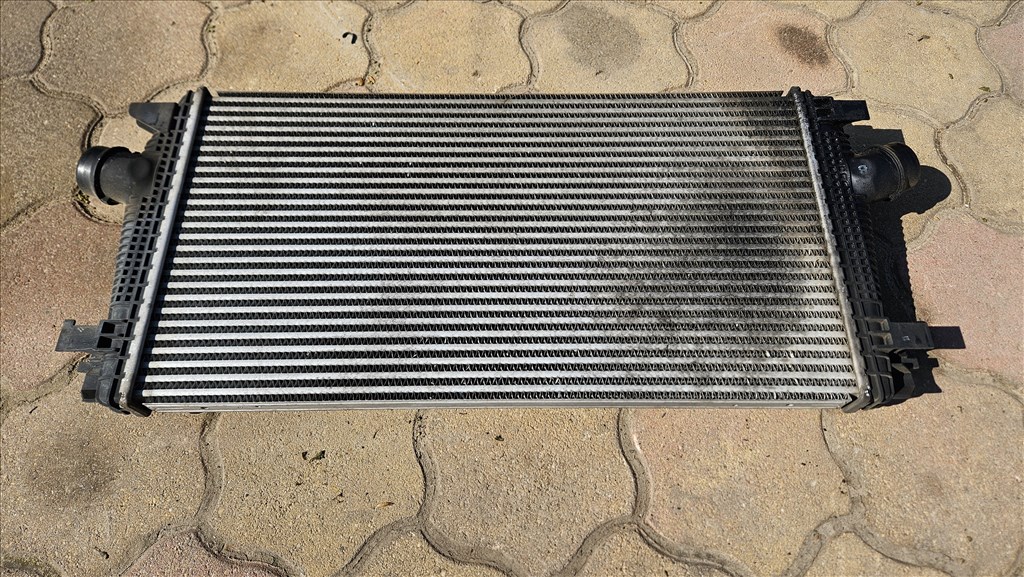 Opel Zafira C Tourer 1.6 CDTI Intercooler hűtő 13267647 2. kép