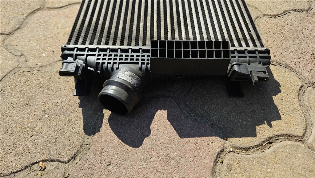 Opel Zafira C Tourer 1.6 CDTI Intercooler hűtő 13267647 4. kép