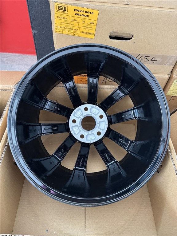 R17 Original Volkswagen 7.5J ET47 3AA 601 025AD 3AA601025AD 3db felni 8. kép