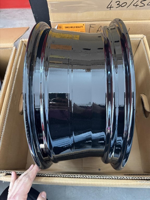 R17 Original Volkswagen 7.5J ET47 3AA 601 025AD 3AA601025AD 3db felni 9. kép