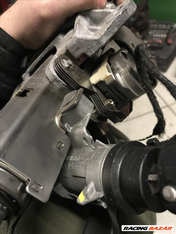 Audi A4 (B6/B7) gyújtáskapcsoló + kulcs 3. kép