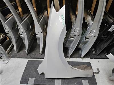 Volkswagen Golf VII jobb első sárvédő LA7W (18585)