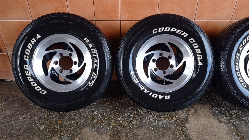 TEREPJÀRÒ 15” ALUFELNI 6x139,7 NYÀRI 255/70R15 GUMIVAL OLCSÒN!!! 3. kép