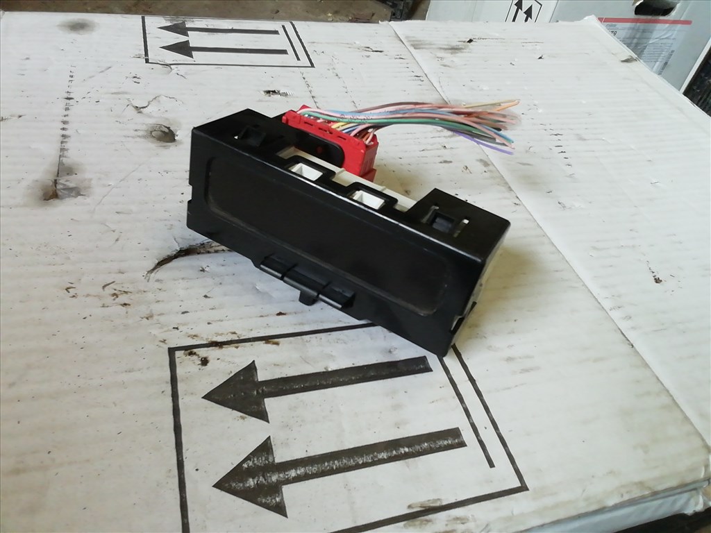 Renault Mégane II 2.0 16V Kijelző  8200107839 1. kép