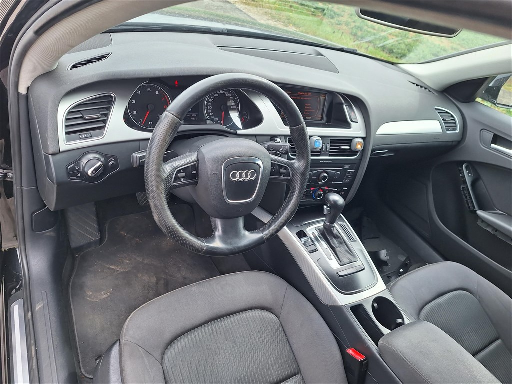 Audi A4 (B8 - 8K) (B8 - 8K) 1.8 TFSI CDH LKS LZ9Y bontott alkatrészei 7. kép