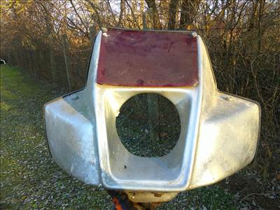 KIS-VAGY NAGY MKP.-RA RÉGI ÜVEGSZÁLAS FEJIDOM ELADÓ