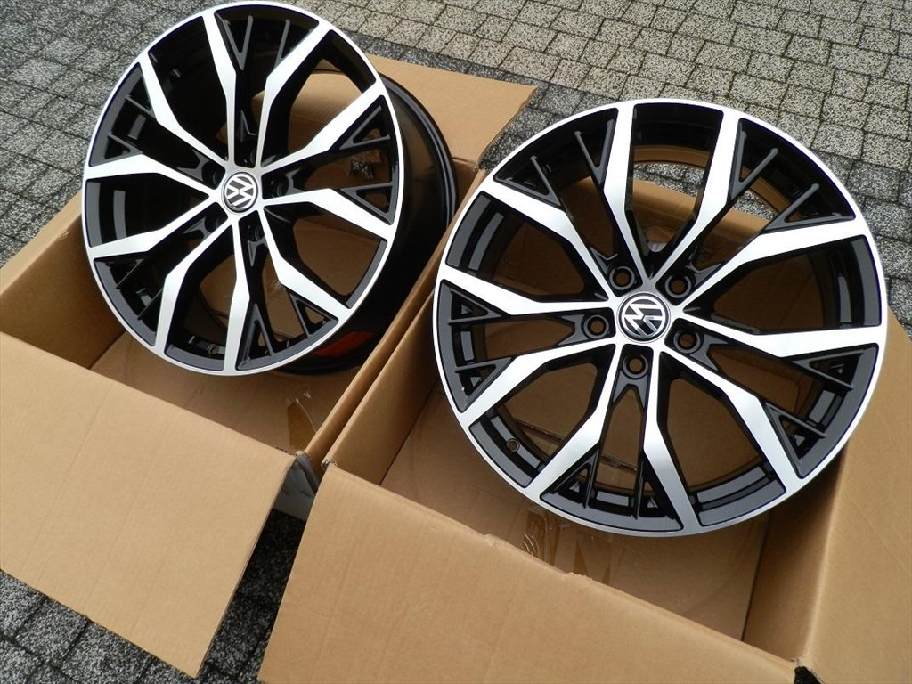 713 MB ALUFELNI 17 5x112 VW GOLF V VI VII PASSAT ET42 . 7. kép
