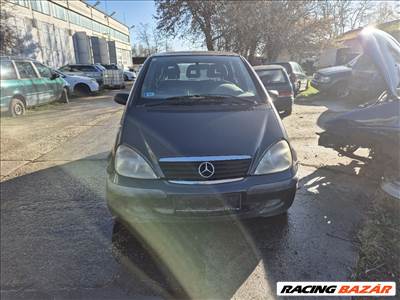 Mercedes A 140 W168 generátor 