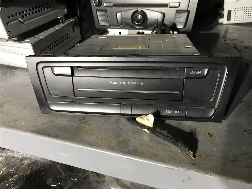 Audi A5 (B8 - 8T) - Concert fejegység 8t2035652d 1. kép