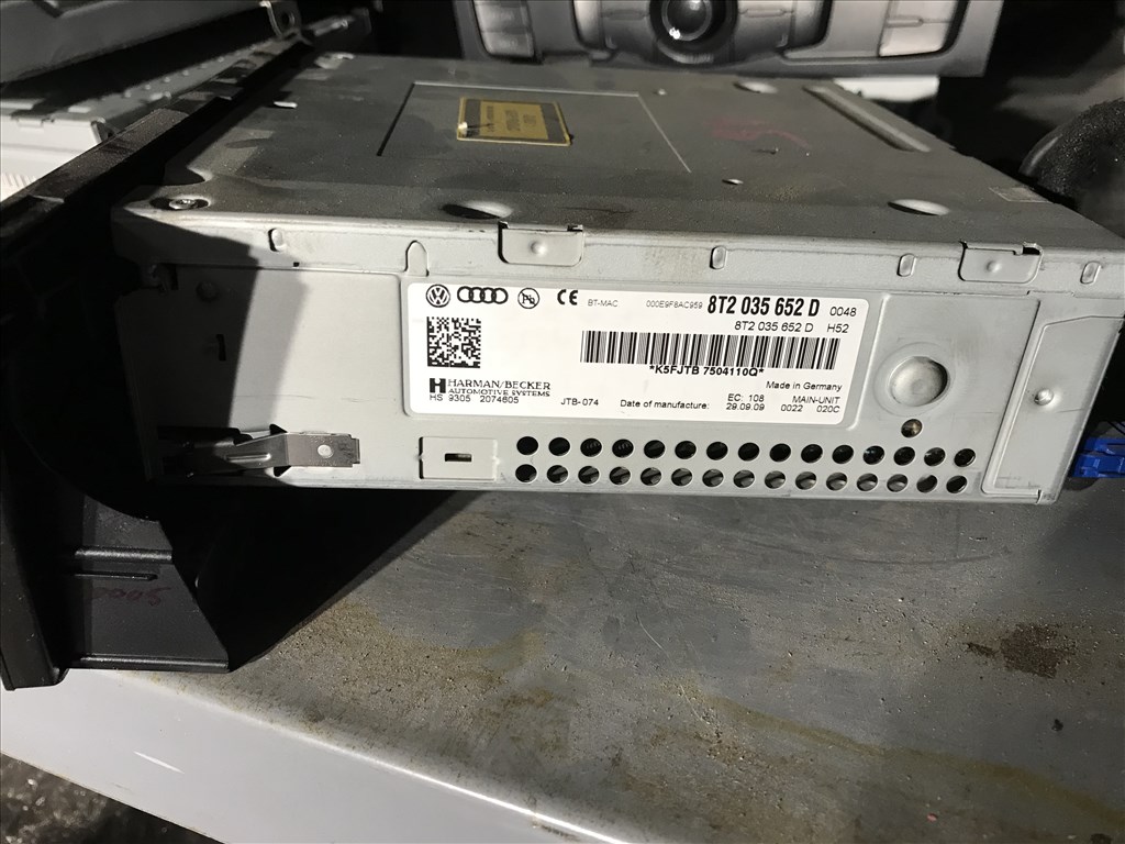 Audi A5 (B8 - 8T) - Concert fejegység 8t2035652d 3. kép