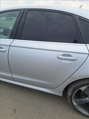 Audi A6 (C7 - 4G) Sedan lx7w bal hátsó ajtó 