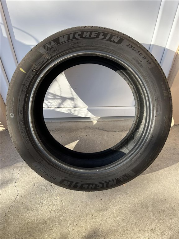  235/5019" használt Michelin nyári gumi gumi 1. kép