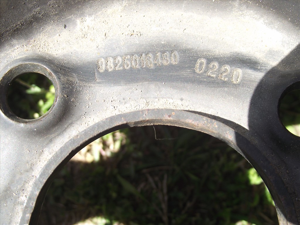 Opel F Corsa gyári 16" lemezfelni dísztárcsa 4X108 9825016480 8. kép