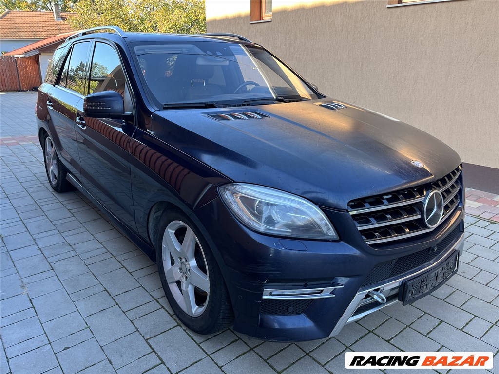 Mercedes ML-osztály (W166) bontott alkatrészei 4. kép