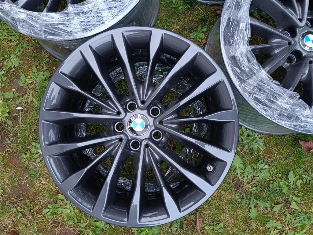  5x112 lyukosztású 8JJ 18" újszerű (gyári felni) alufelni 1. kép