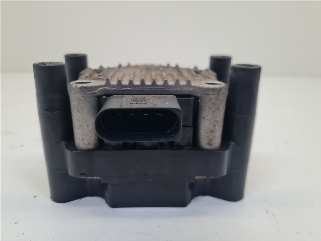 Volkswagen Golf VI 1.2 TSI gyújtótrafó (19965) 040402003 2. kép