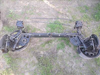 Nissan Pulsar (C13) Hátsó híd 