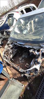 Toyota Corolla Verso (AR10) Homlokfal nyúlvány a oszlopok