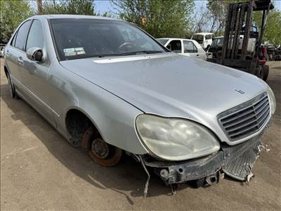 Mercedes S 320 bontott alkatrészei